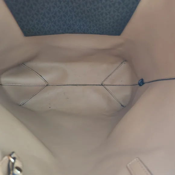 Michael Kors large Autograph Hayley tote-  Shoulder and Crossbody style - Picture 8 of 9